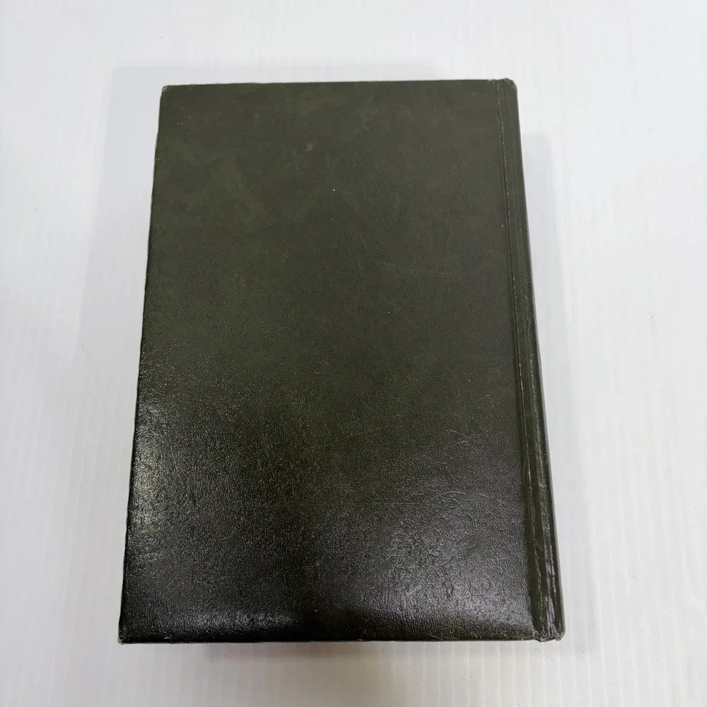 The Living Bible Paraphrased Tyndale House 1973 Vintage Green Hardcover Bible